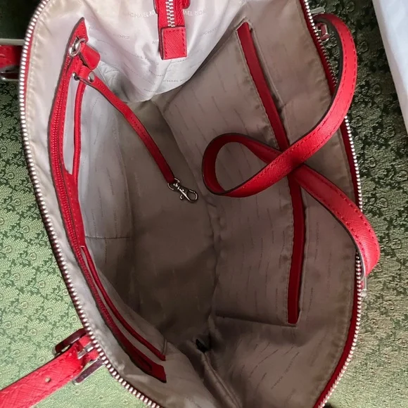 Michael Kors Red Tote Bag - Picture 3 of 11